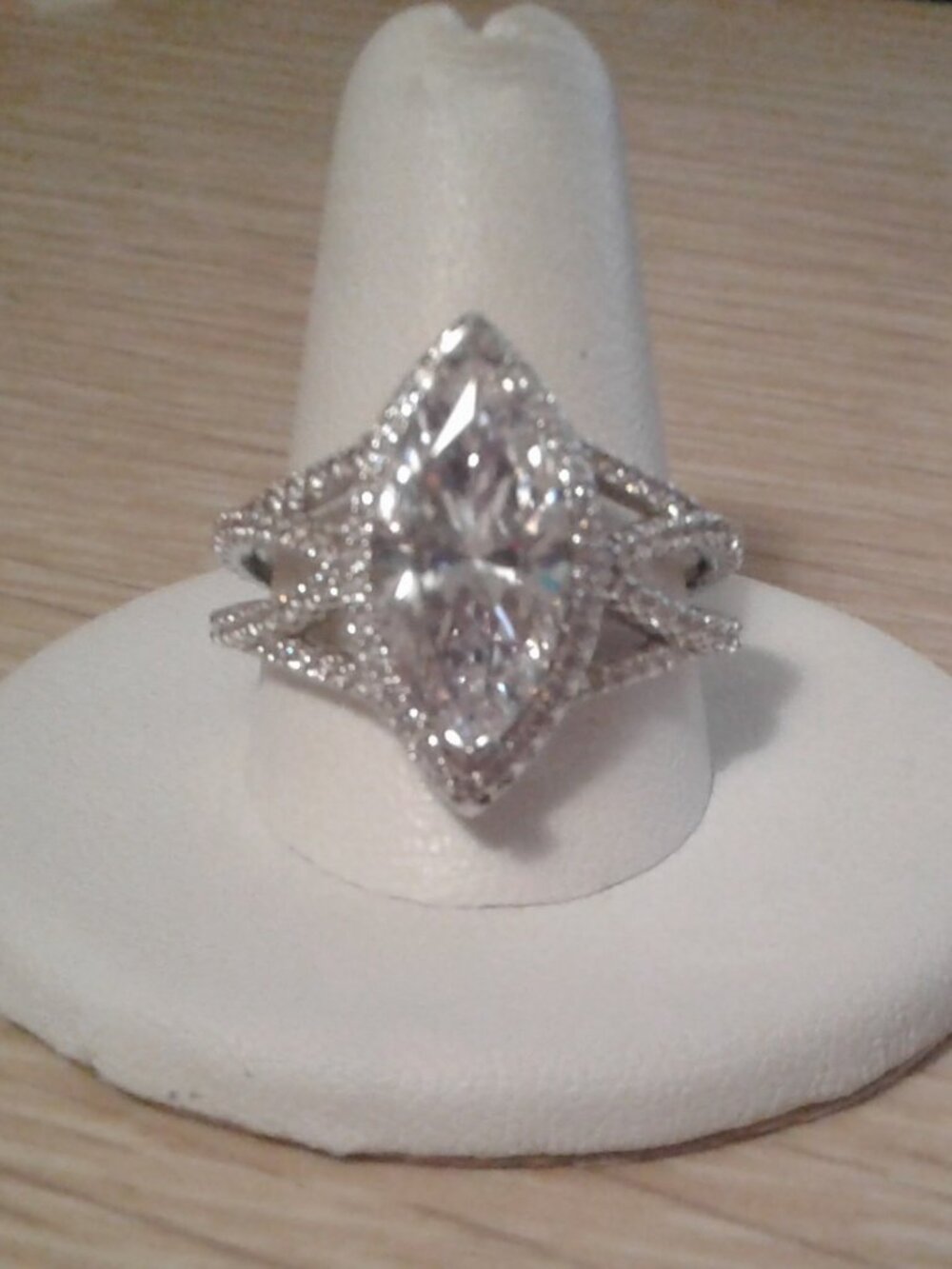 BJH432 Bella Luce CZ Center Design Cocktail Ring 8.62ctw. Sz.10 NWOT